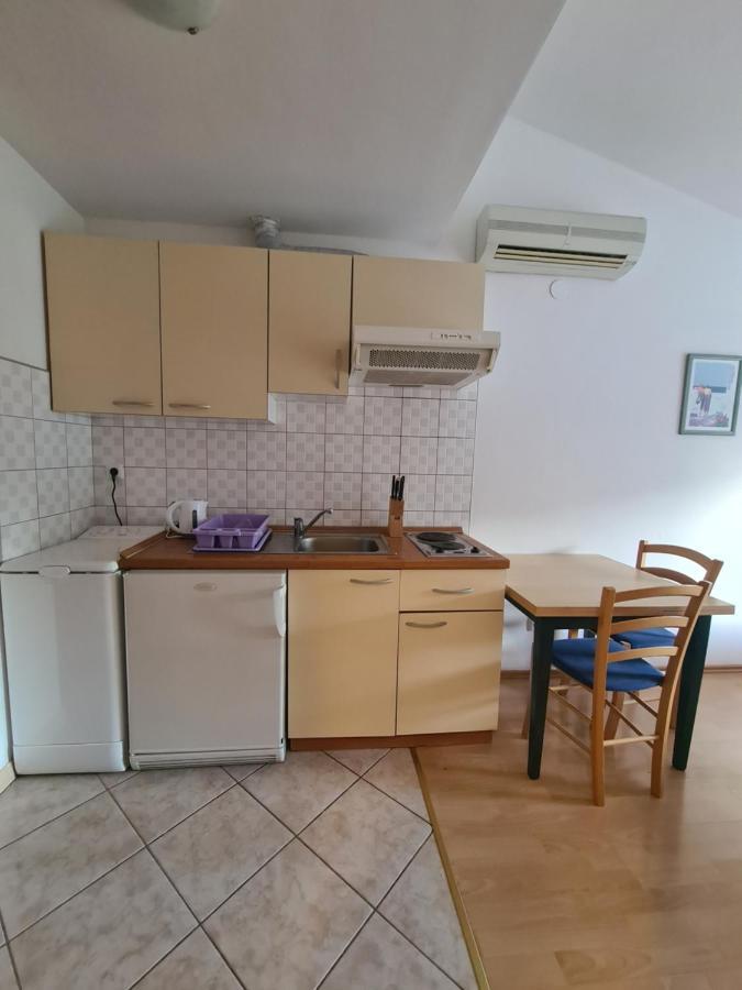 Apartmani Emily Pula Exterior foto